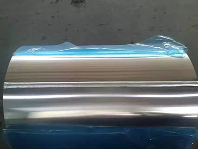 Сварочный шов(Т=1.2мм, Д=700мм)  методом TIG на алюминиевом материале